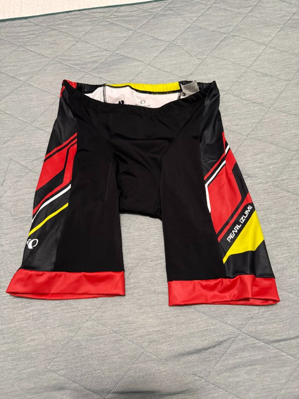 Mens XL Pearl iZUMi Elite-R-Cool Tri Shorts Black/Red/Yellow EUC